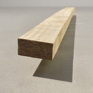 madera 2x4 bruto